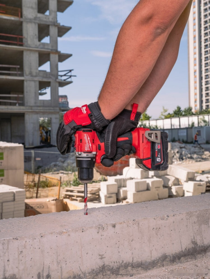 Ударная дрель-шуруповерт Milwaukee M18 M18BLPDRC-0 4933492820 (без АКБ)