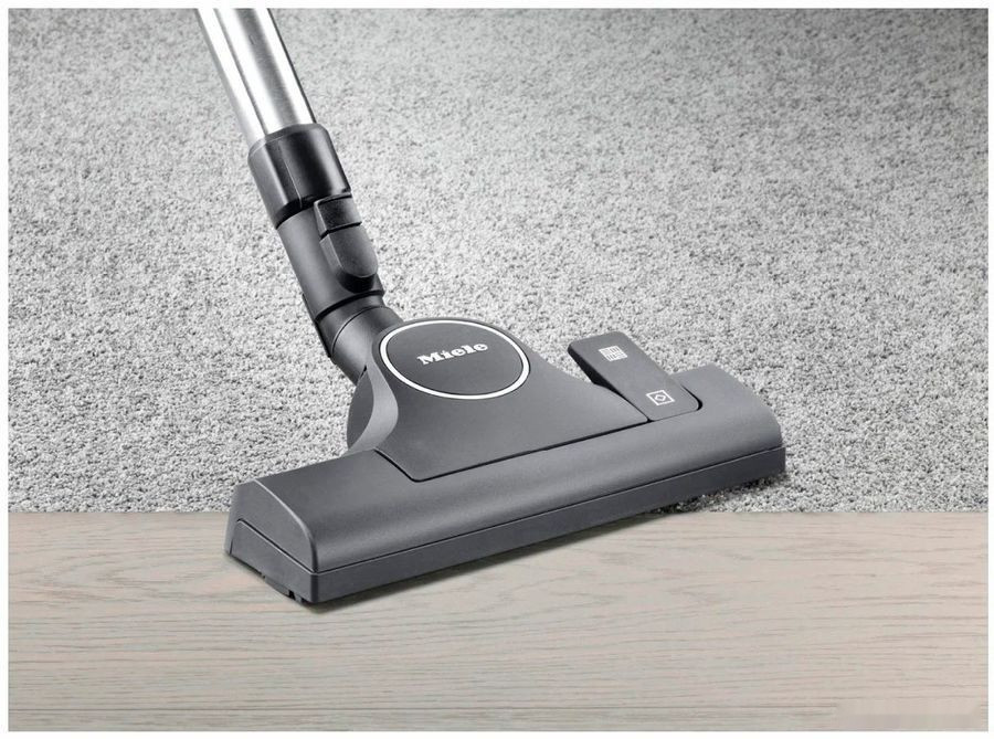 Пылесос Miele Complete C3 Active SGDF3 (красный)