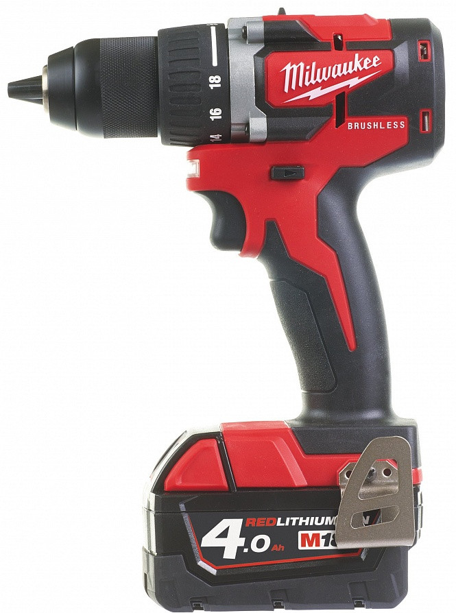 Дрель-шуруповерт Milwaukee M18 CBLDD-402C 4933464539 (с 2-мя АКБ, кейс)