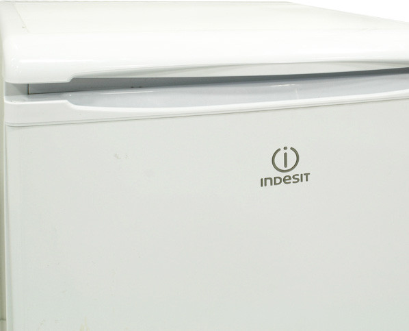 Однокамерный холодильник Indesit TT 85