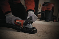 Угловая шлифмашина Milwaukee AGV 15-125 XC DEG-SET