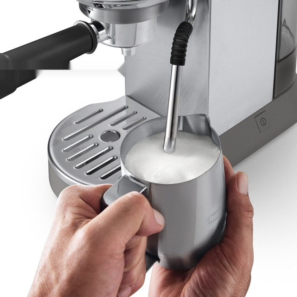 Рожковая кофеварка Delonghi Dedica EC890.M Рожковая кофеварка Delonghi Dedica EC890.M