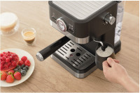 Рожковая кофеварка Sencor SES 1721BK