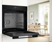 Духовой шкаф Bosch Serie 6 HJG852YB0T