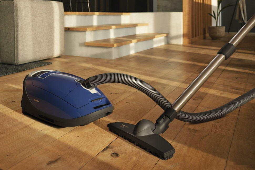 Пылесос Miele Complete C3 Parquet SGSF5 (синий)