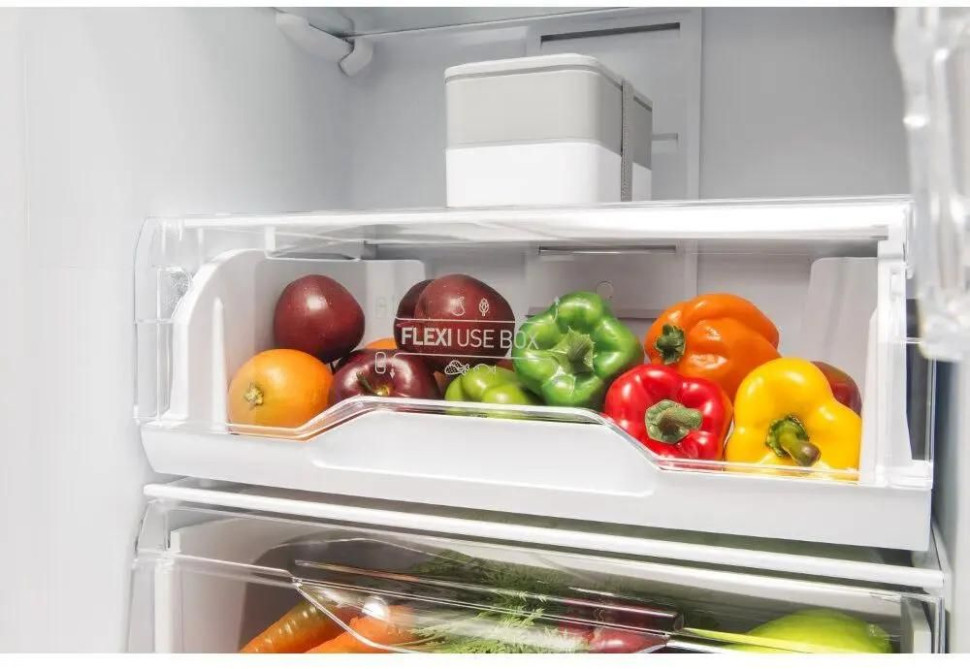 Холодильник с морозильником Indesit DS 3200 E