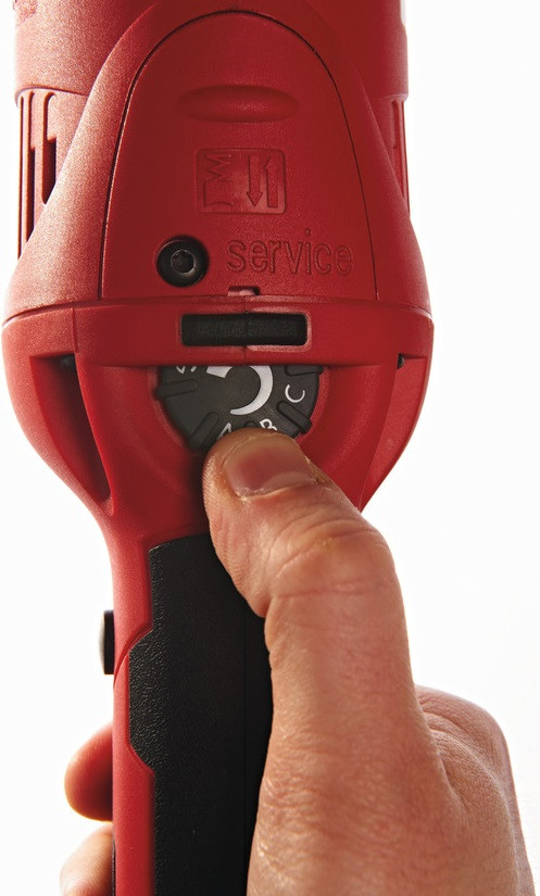 Угловая шлифмашина Milwaukee AP14-2 200E