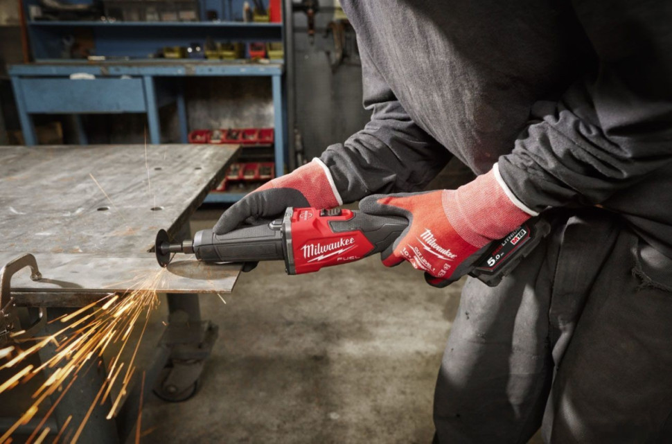 Шлифовальная машина Milwaukee M18 FDGRB-0X 4933480953 (без АКБ, кейс)