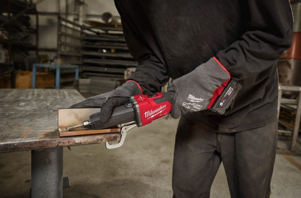 Шлифовальная машина Milwaukee M18 FDGRB-0X 4933480953 (без АКБ, кейс)