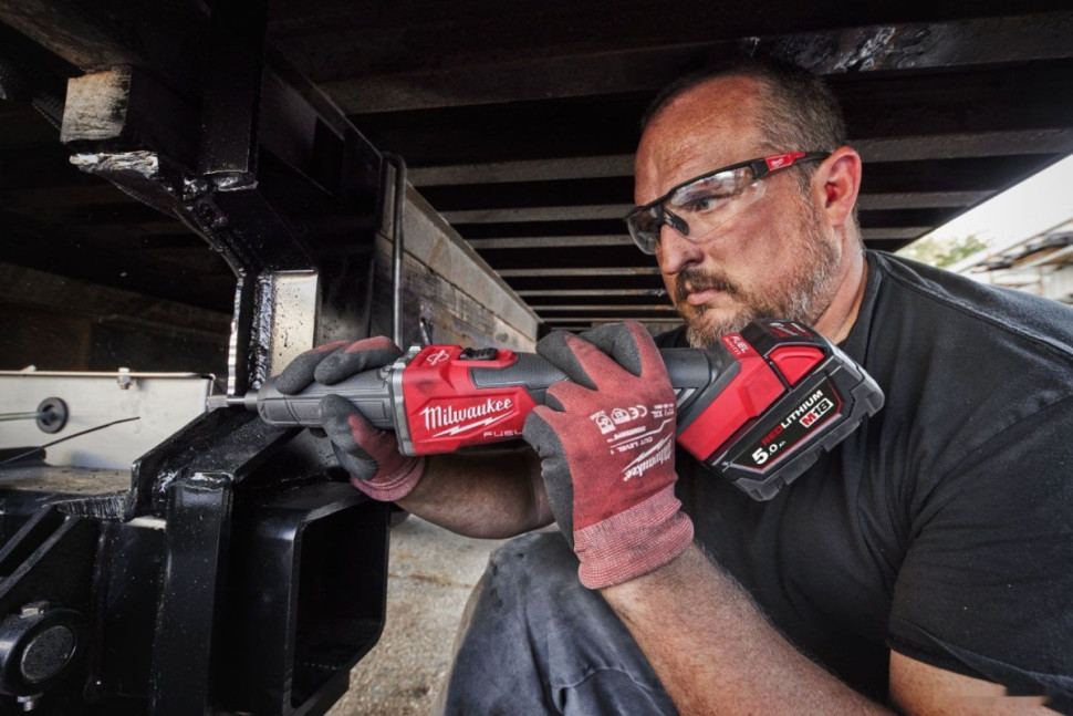 Шлифовальная машина Milwaukee M18 FDGRB-0X 4933480953 (без АКБ, кейс)