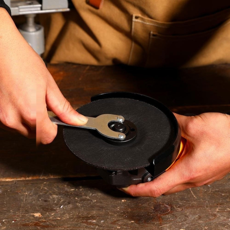 Угловая шлифмашина Deko DKAG-125 083-1063 (с 1-им АКБ)