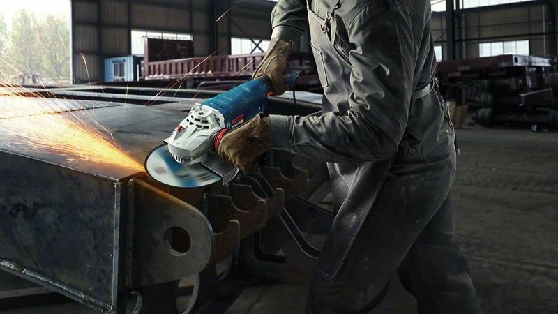 Угловая шлифмашина Bosch GWS 24-230 Professional 06018C3000