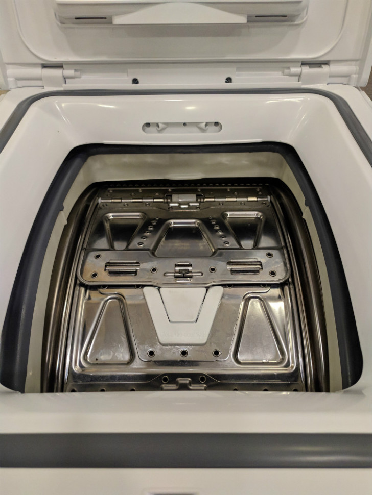 Стиральная машина Kraft TCH-UME7201W