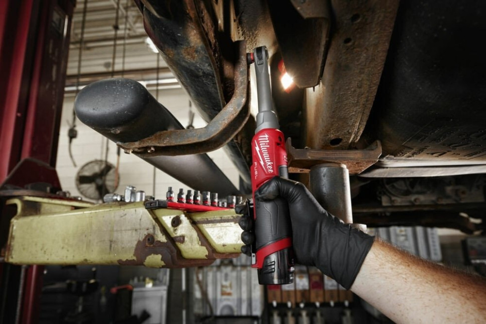Трещотка Milwaukee M12 FUEL M12FHIR14LR-0 4933480790 (без АКБ)