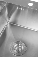 Кухонная мойка Saniteco 6550-R + Spike F9S07000 (хром, с сифоном, дозатором и коландером)