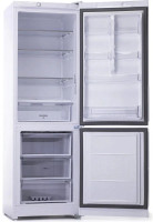 Холодильник с нижней морозильной камерой Hotpoint-Ariston HS 3180 W