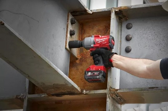 Гайковерт Milwaukee M18 FHIWP12-0X Fuel 4933459692 (без АКБ, кейс)