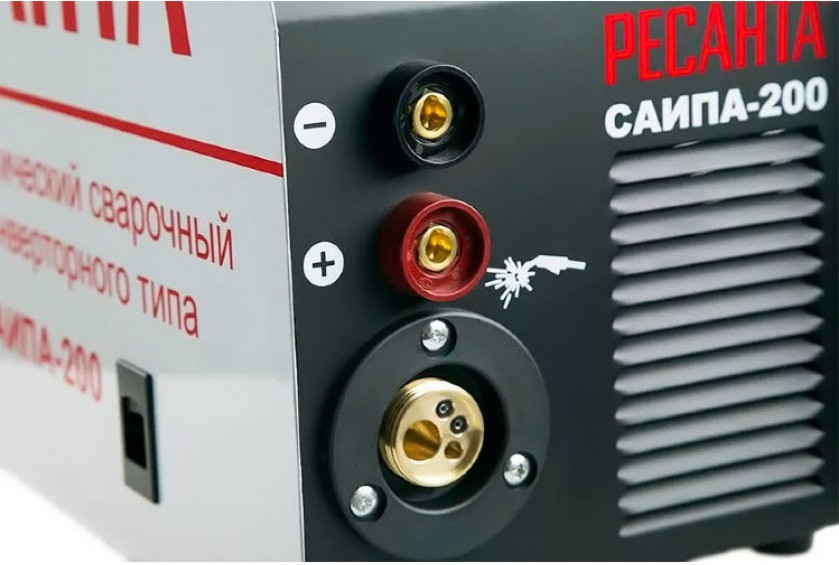 Сварочный инвертор Ресанта САИПА-200 (65/9)