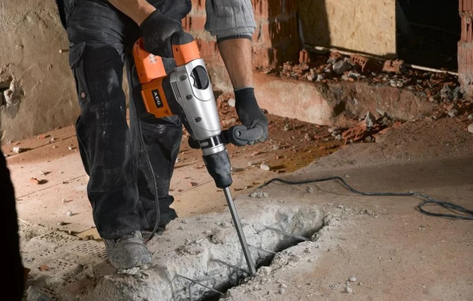 Отбойный молоток AEG Powertools MH 7 E 4935459422