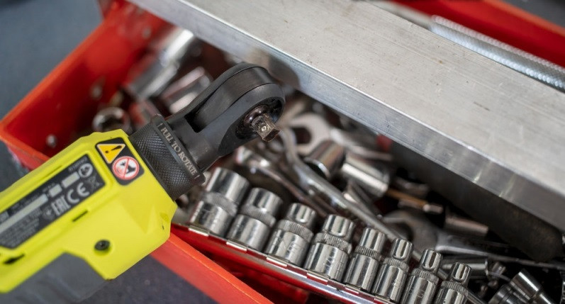 Угловая дрель Ryobi R18RW2-0 5133004833 (без АКБ)