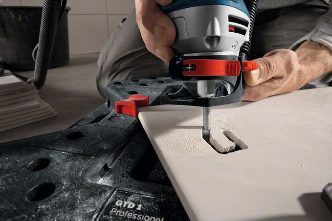Фрезер Bosch GTR 30 CE Professional (060160C002)