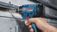 Винтоверт Bosch GDR 180-LI Professional 06019G5123 (с 2-мя АКБ, кейс)
