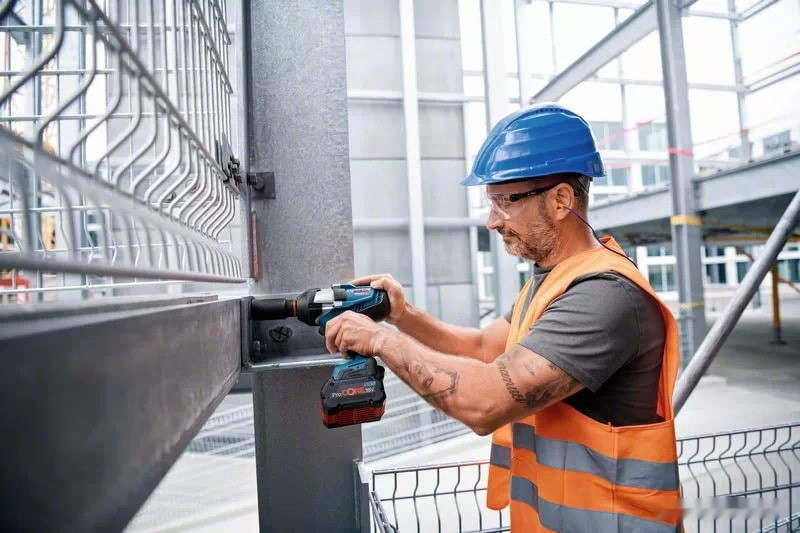 Гайковерт Bosch GDS 18V-1050 H Professional 06019J8502 (с 2-мя АКБ 8 Ah, кейс)