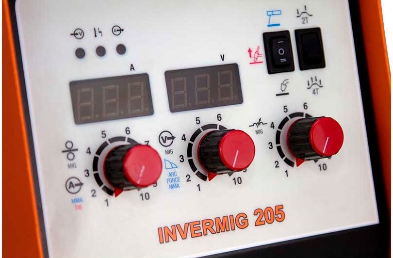 Сварочный инвертор FoxWeld Invermig 205