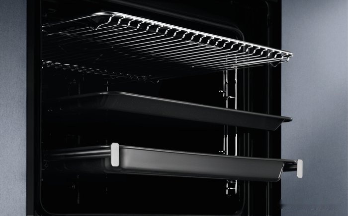 Духовой шкаф Electrolux EOF3C50TX