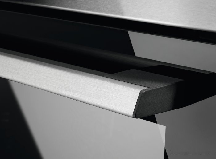 Духовой шкаф Electrolux EOF3C50TX