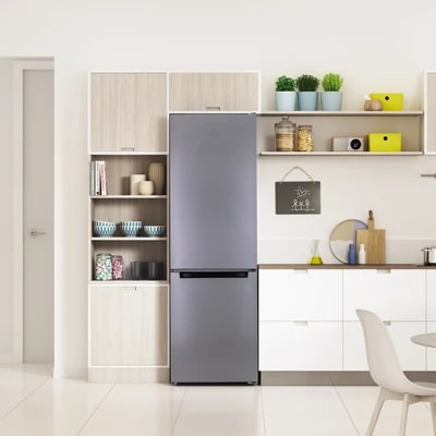 Холодильник с нижней морозильной камерой Indesit DS 4180 S B