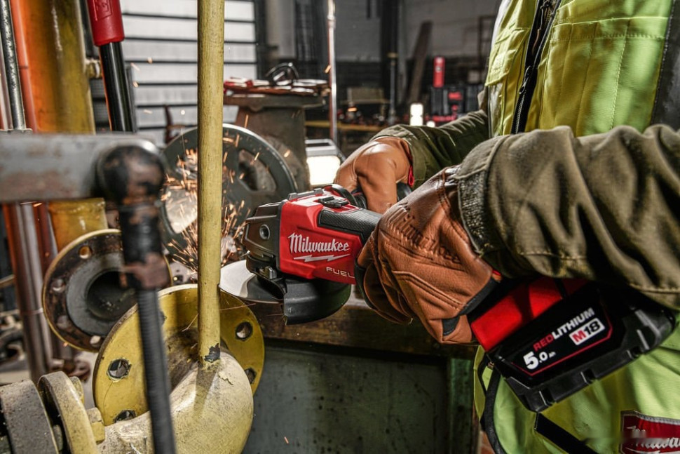 Угловая шлифмашина Milwaukee M18 FSAG125X-0X Fuel 4933478428 (без АКБ)