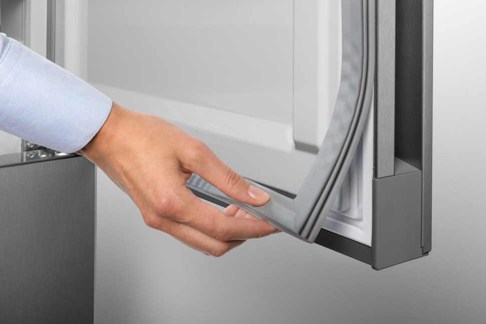 Холодильник Liebherr CBNsfd 5723 Plus BioFresh