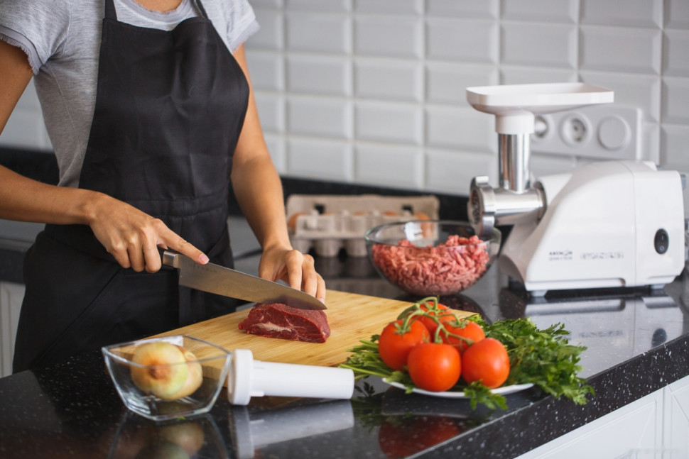 Мясорубка Аксион М14.03