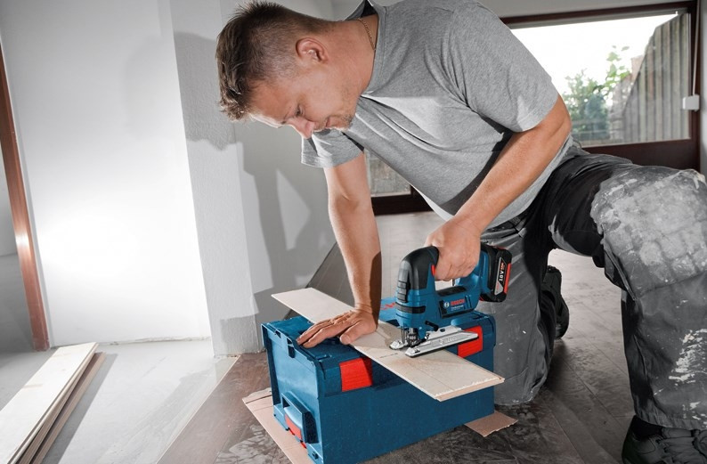 Лобзик Bosch GST 18 V-LI B Professional