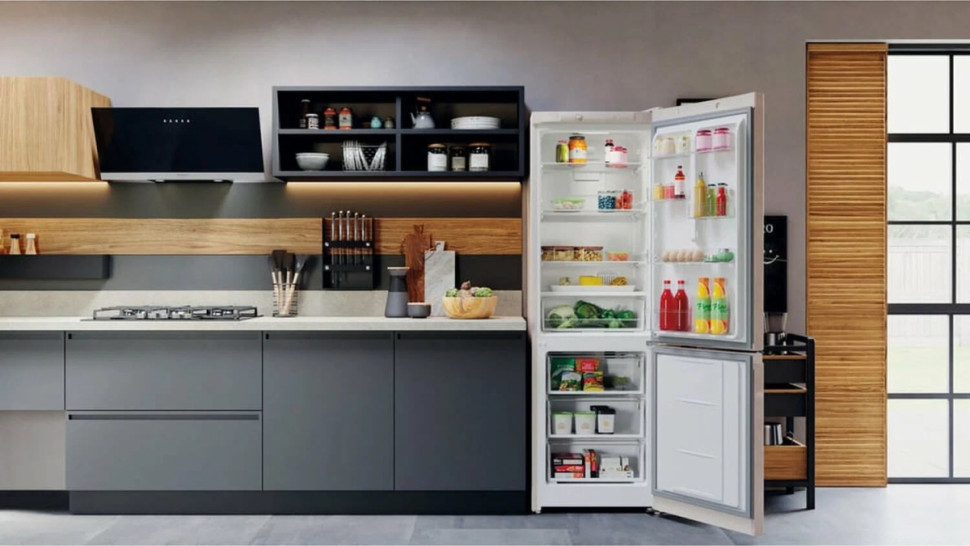 Холодильник Hotpoint-Ariston HTR 4180 M