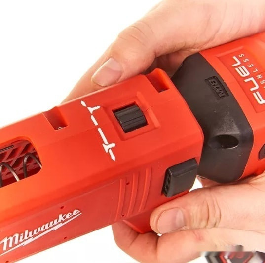 Шуруповерт для гипсокартона Milwaukee M18 FSGC-202X 4933459199 (с 2-мя АКБ, кейс)