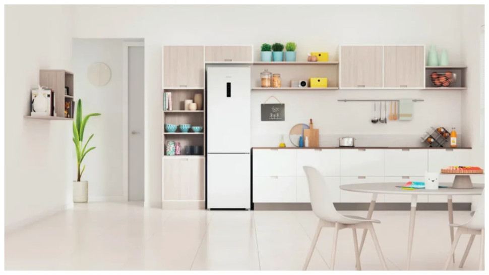 Холодильник Indesit ITR 5200 W Холодильник Indesit ITR 5200 W