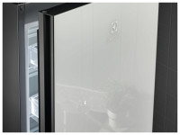 Холодильник с морозильником Electrolux LNT7ME34G1