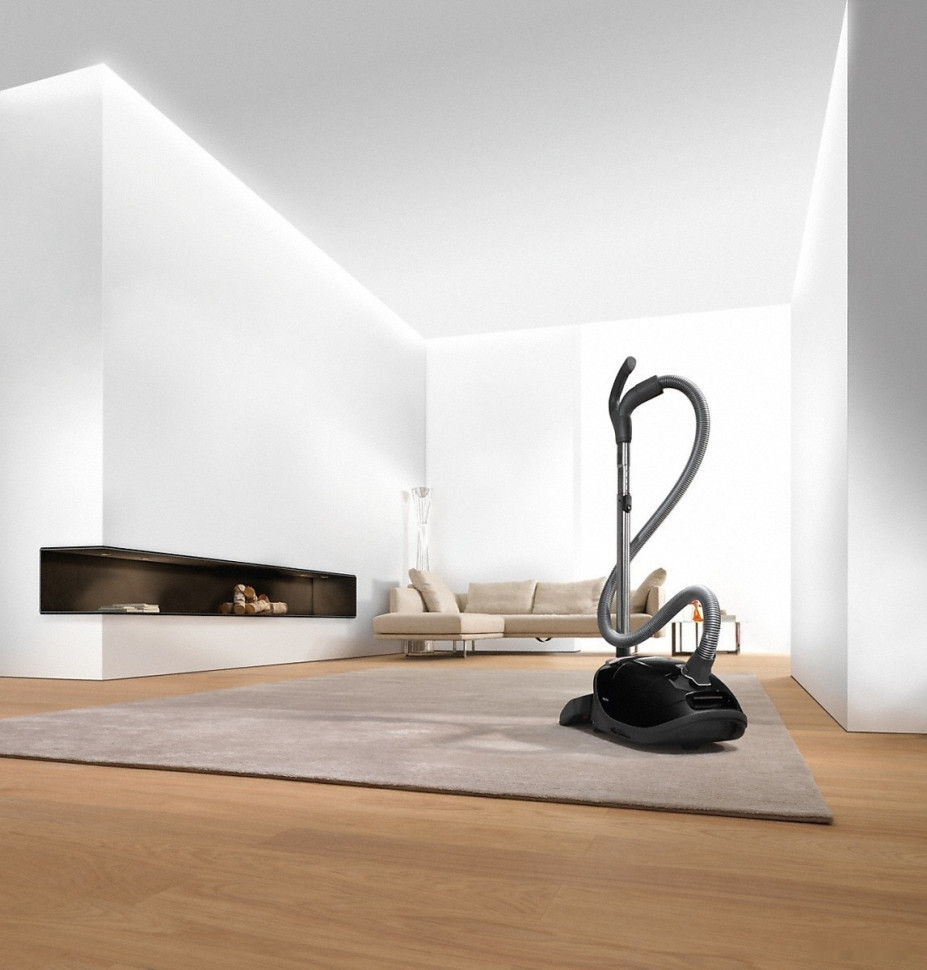 Пылесос Miele Complete C3 Celebration Parquet SGSA3 (черный обсидиан)