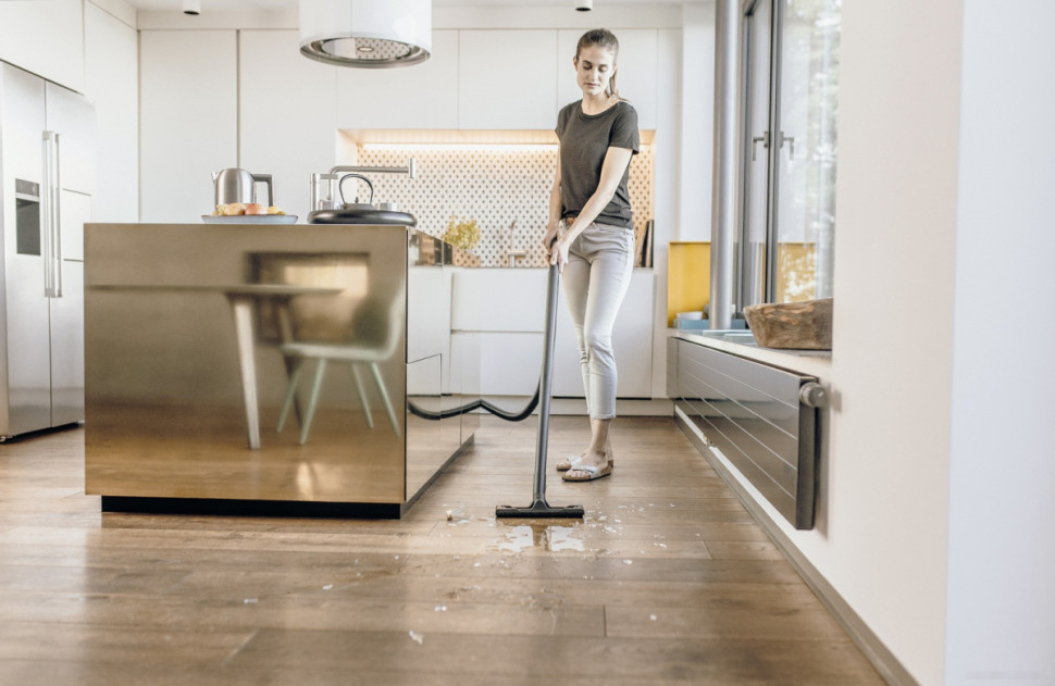 Промышленный пылесос Karcher WD 2 Plus S V-15/4/18 1.628-050.0