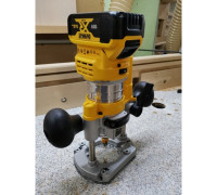 Фрезер DeWALT DCW604N-XJ (без АКБ)