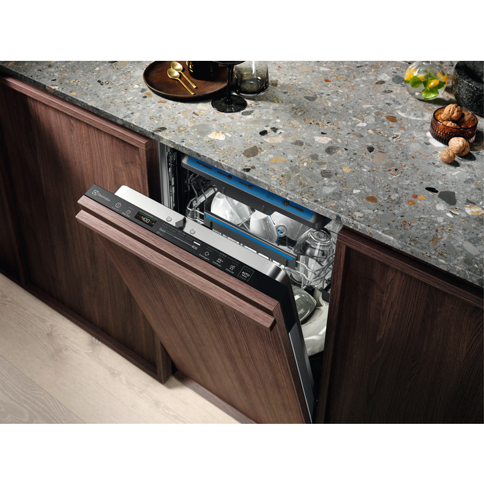 Посудомоечная машина Electrolux EEM96330L