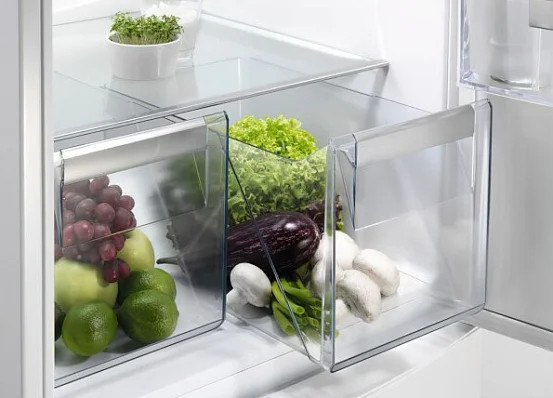 Холодильник с нижней морозильной камерой Electrolux ENT6TF18S (White)