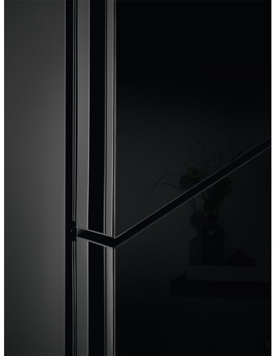 Холодильник Electrolux MultiSpace 800 LNT7ME36K2