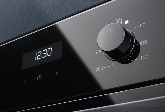 Духовой шкаф Electrolux EOF5C50BZ