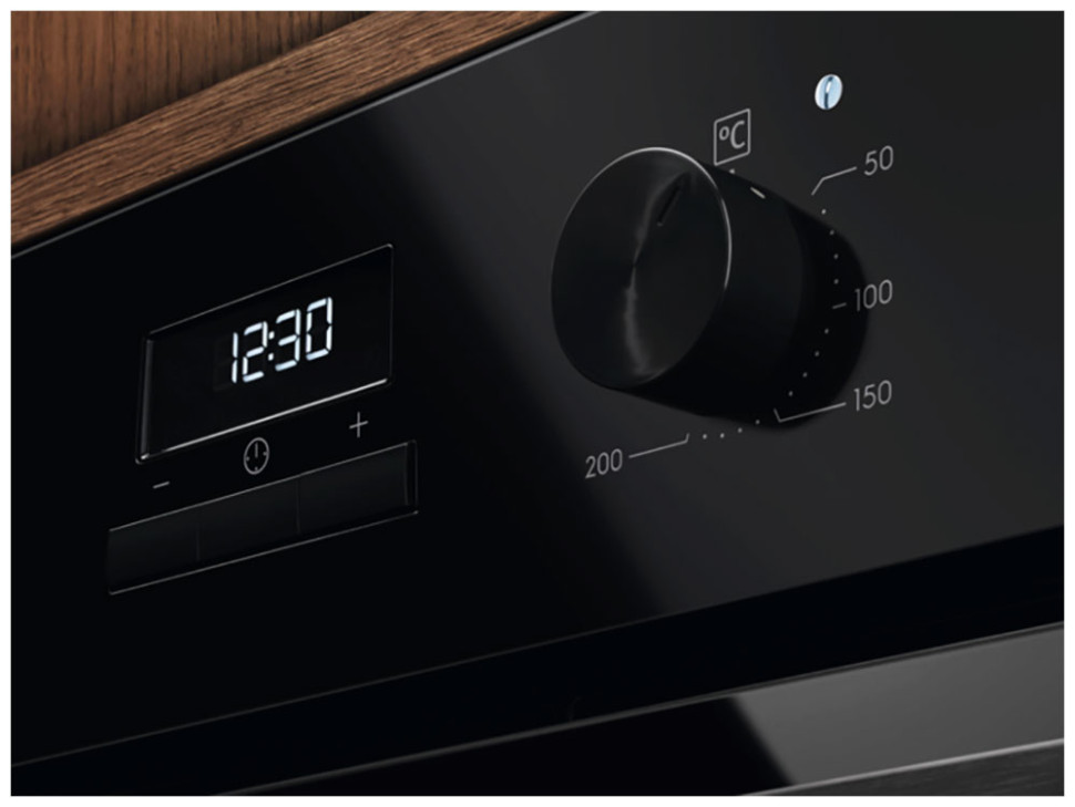 Духовой шкаф Electrolux LOH3H00BK