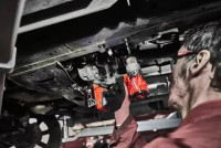 Дрель-шуруповерт Milwaukee M18 ONEDD2-502X 4933464525 (с 2-мя АКБ, кейс)