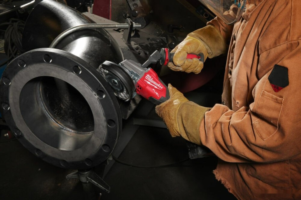 Угловая шлифмашина Milwaukee M18 Fuel One-Key M18FSAGSVO125X-0X 4933493552 (без АКБ, кейс)