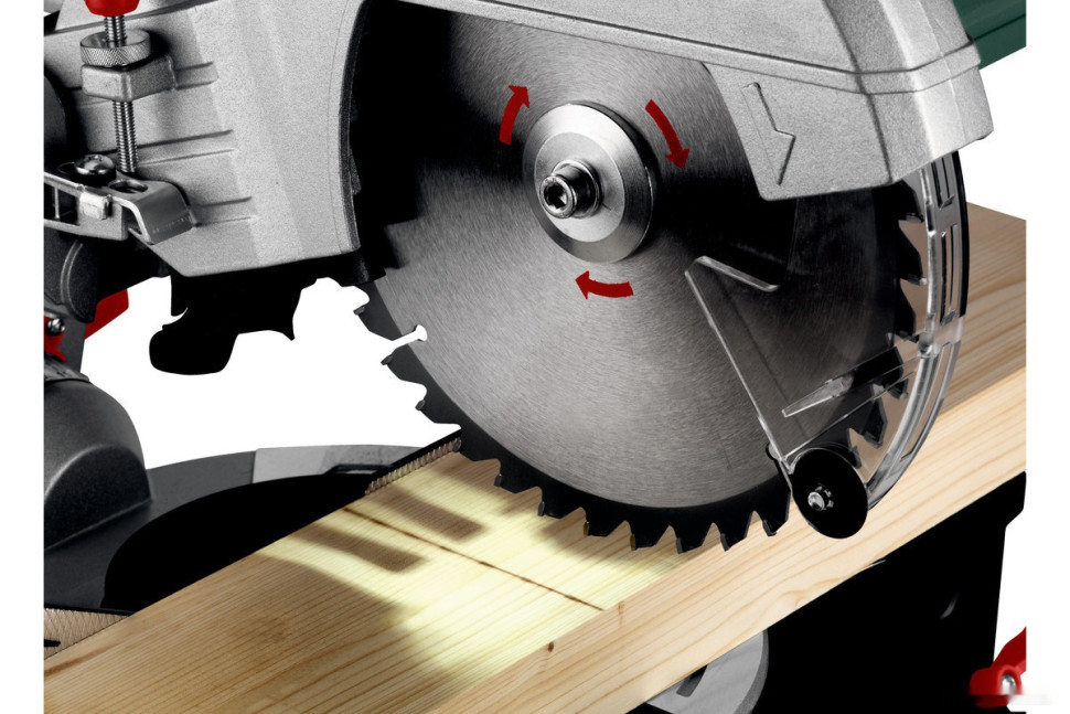 Торцовочная пила Metabo KGS 305 M 613305000